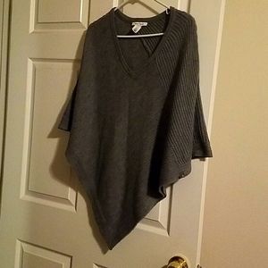 Women's M poncho grey knitted